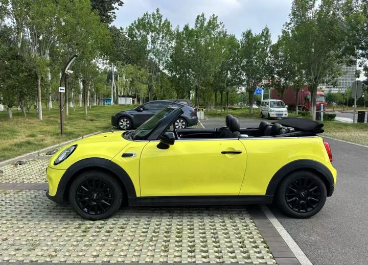 2016 1.5T COOPER CABRIO photo 4