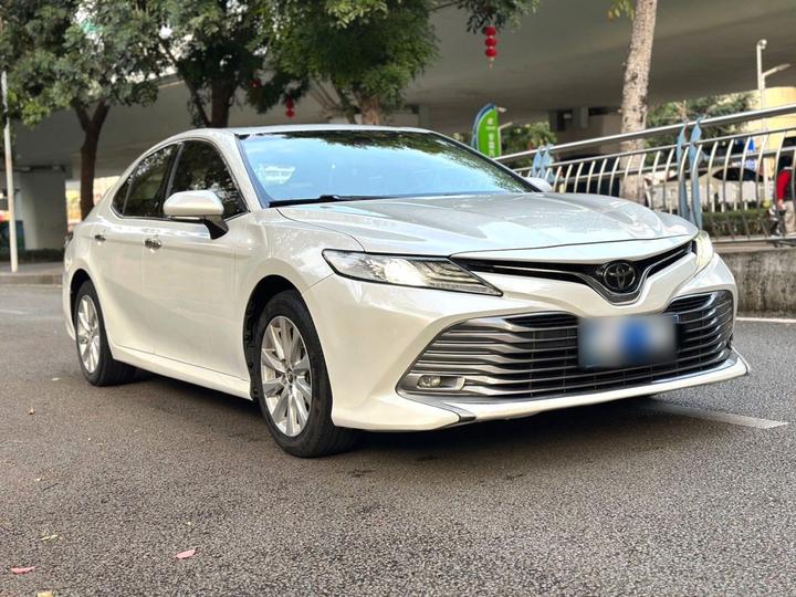 Camry 2018 2.0G Luxury photo 3
