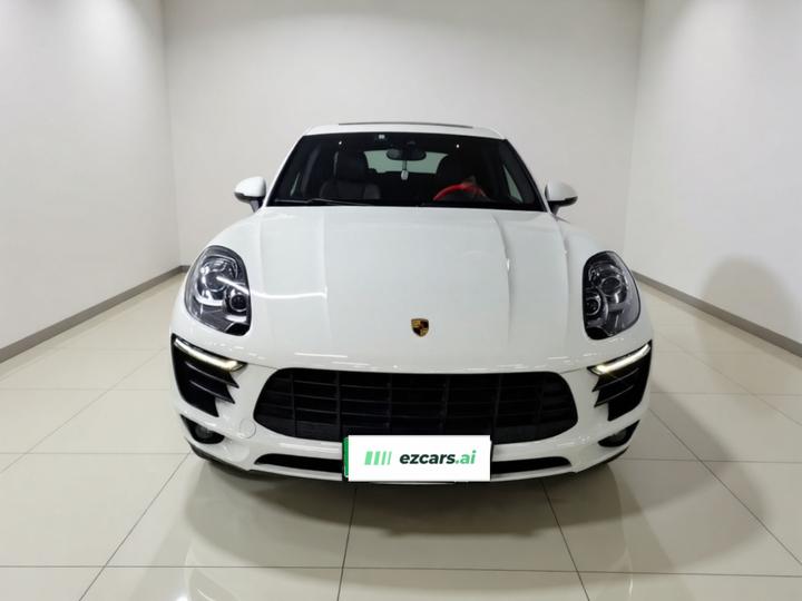 2017 Macan 2.0T photo 2