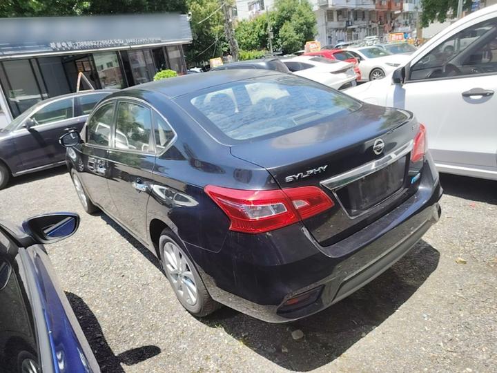 Sylphy 2016 1.6XV CVT Smart photo 4