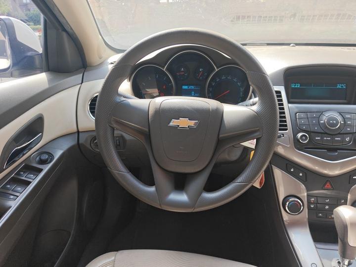 2015 1.5L Classic SE AT photo 7