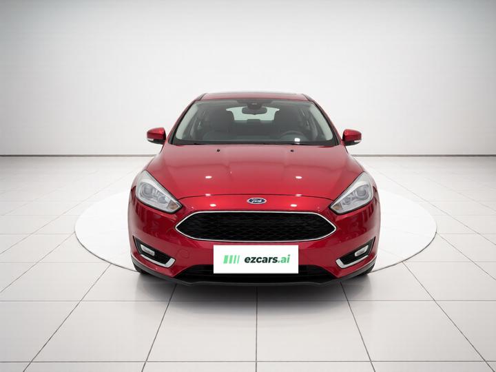 Focus 2015 Hatchback EcoBoost 125 AT photo 2