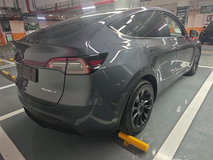 Model Y 2021 Long Range AWD photo 4