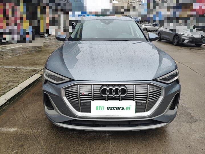 e-tron 2021 50 quattro photo 2