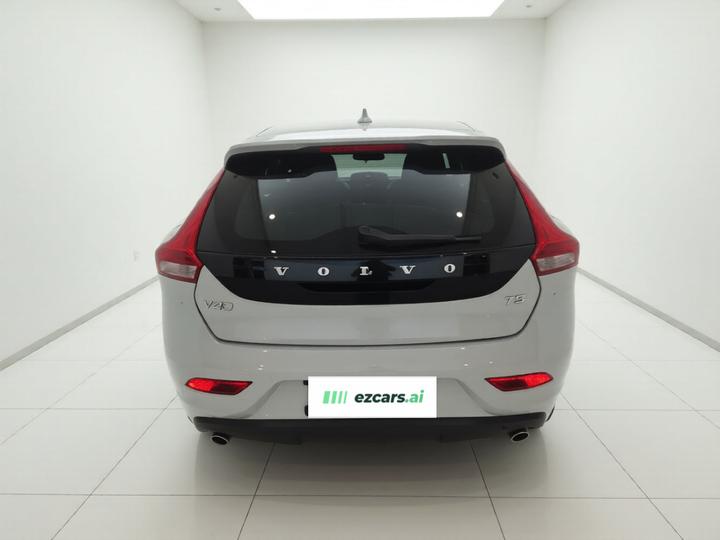 V40 2017 T3 photo 3