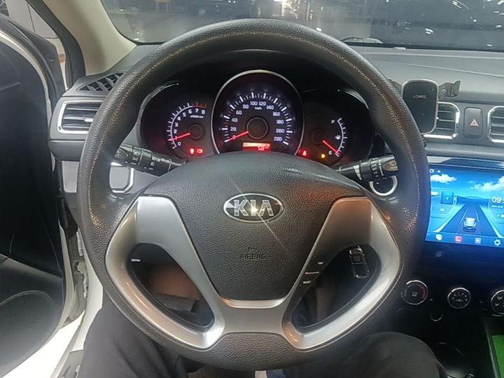 K2 2015 Sedan 1.4L MT GLS photo 6