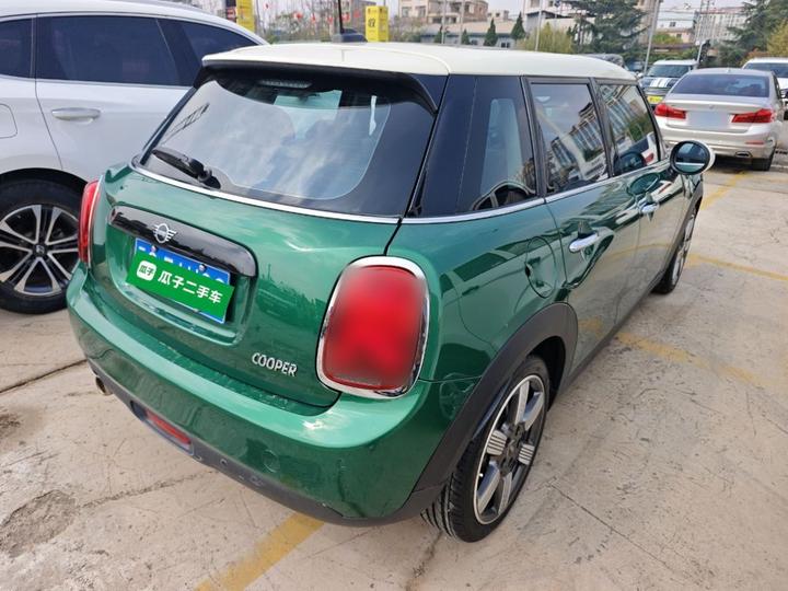 2019 1.5T COOPER 5-Door photo 4