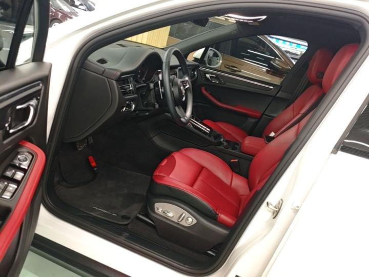 2024 Macan 2.0T photo 7