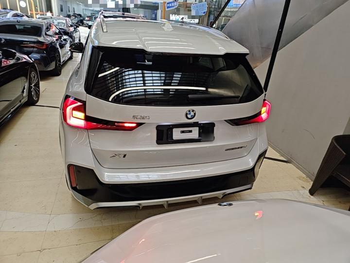 X1 2024 sDrive25Li M Sport Package photo 3