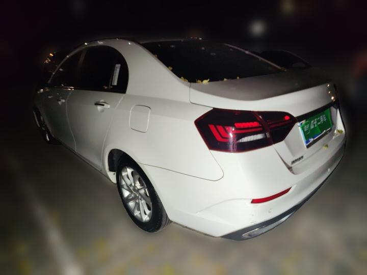 Emgrand 2020 1.5L CVT photo 4