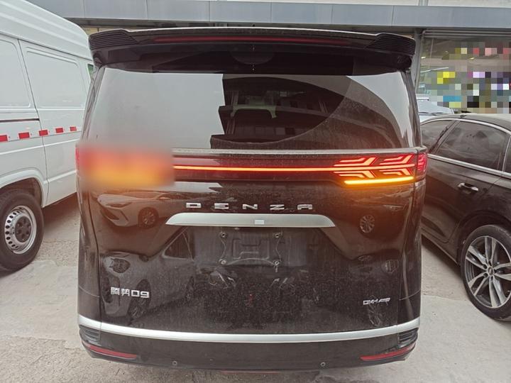 D9 2024 DM-i 980 AWD Flagship photo 3