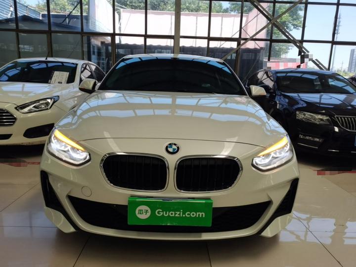 1 Series 2023 120i M Sport photo 2