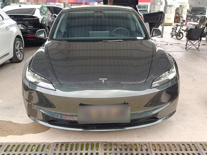 Model 3 2025 RWD photo 2