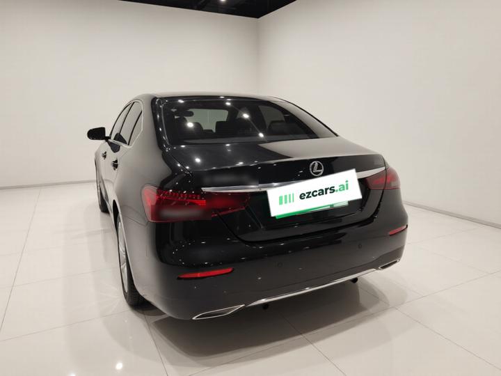 E-Class EV 2021 E 350 e L PHEV Sport photo 4