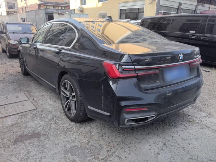 7 Series 2021 730Li M Sport Package photo 4