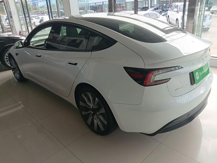 Model 3 2023 RWD photo 4