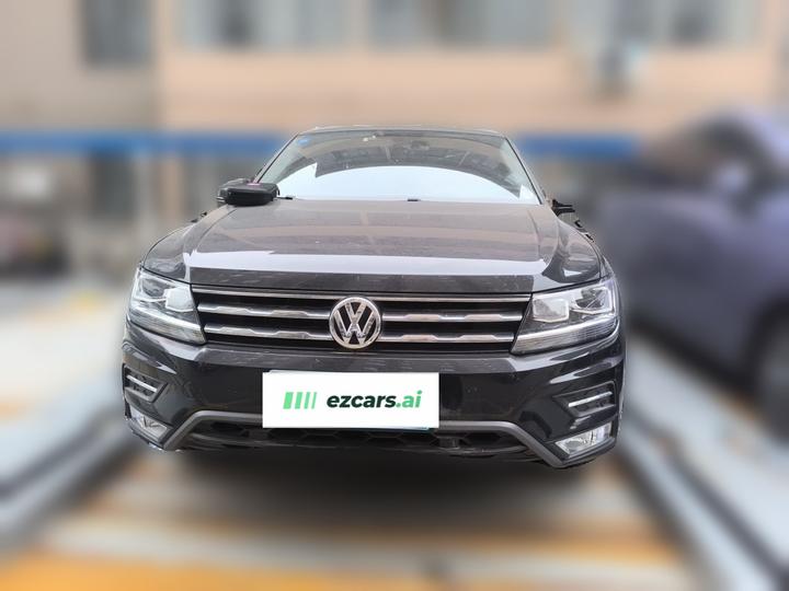 Tiguan L 2018 330TSI AT RWD photo 2