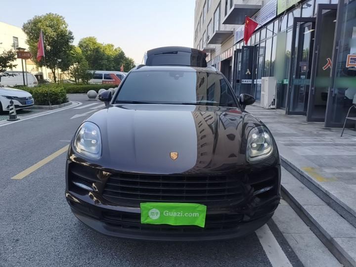 2020 Macan 2.0T photo 2