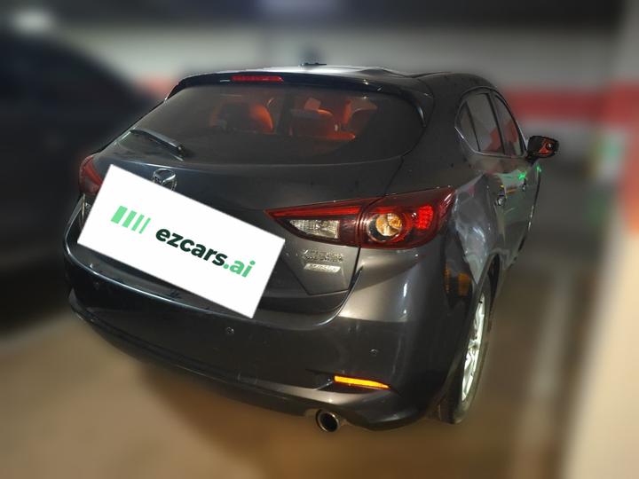 3 Axela 2017 Hatchback 1.5L AT Luxury China V photo 6