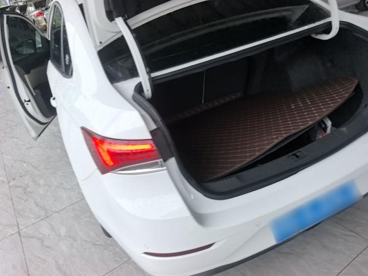Excelle 2018 15T MT Elite China V photo 4