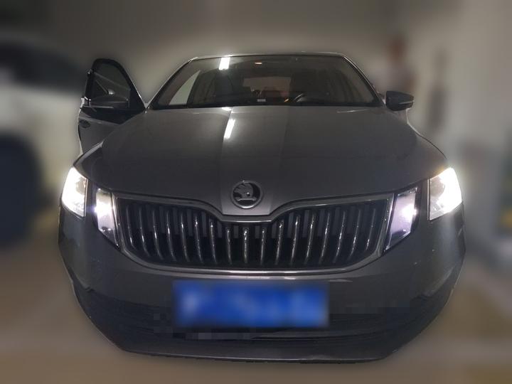 Octavia 2019 1.5L AT Comfort photo 2