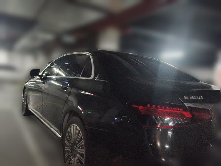 E-Class 2023 E 300 L Luxury photo 4