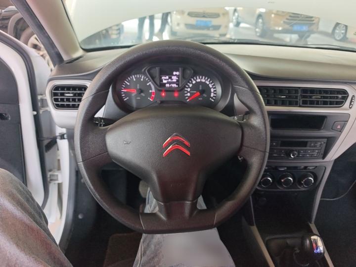 2018 Facelift 1.6L MT Fashion photo 6