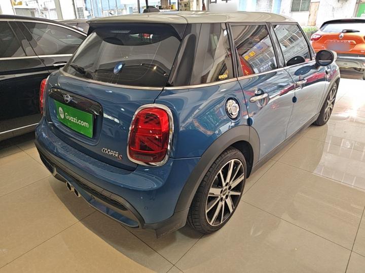 2022 Facelift 2.0T COOPER S Classic 5-Door photo 4