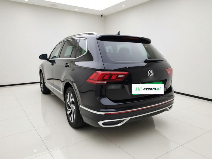 Tiguan L 2023 330TSI AT RWD Smart photo 4