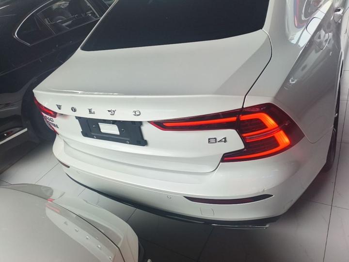 S60 2022 B4 Luxury photo 5