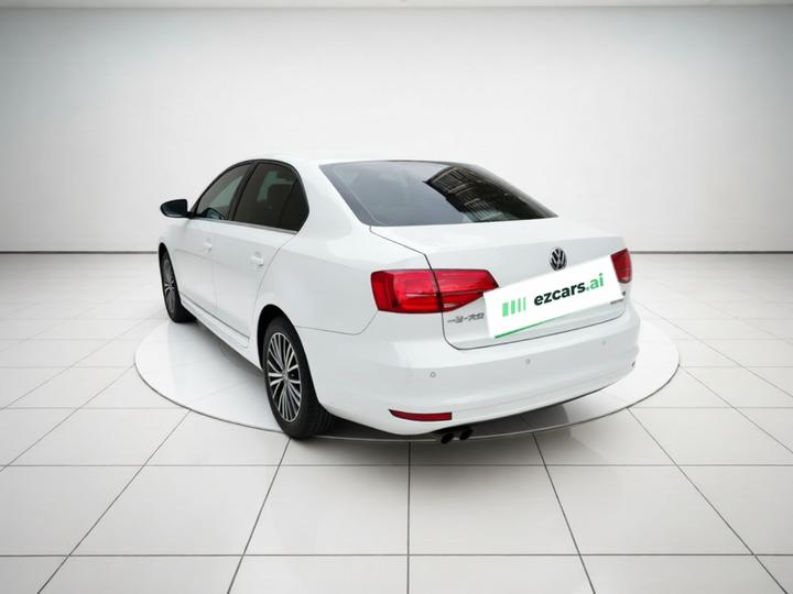 Sagitar 2017 230TSI AT Luxury photo 4
