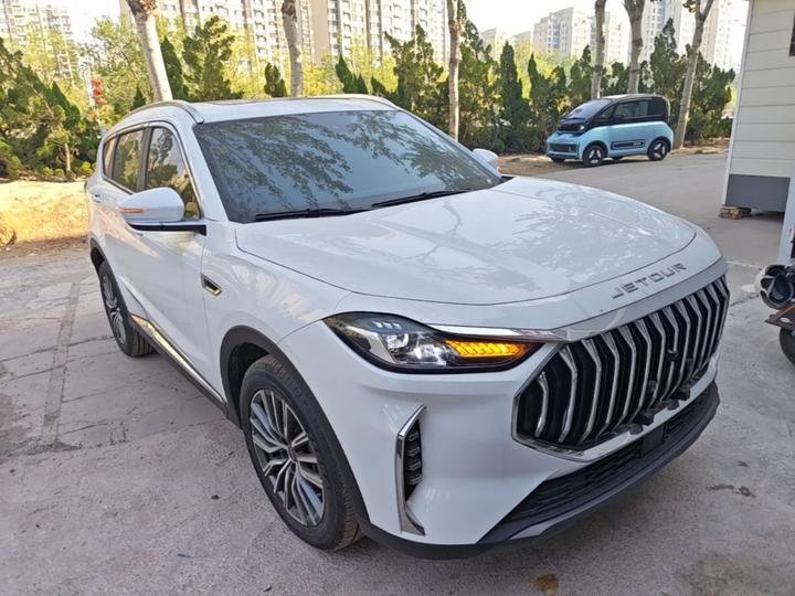 X70 PLUS 2025 Champion 1.5T DCTPRO 5-Seater photo 3