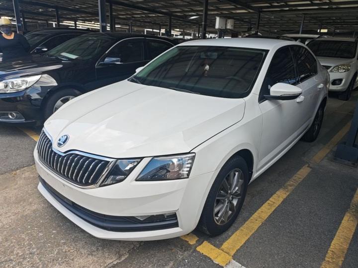 Octavia 2022 1.5L AT Comfort