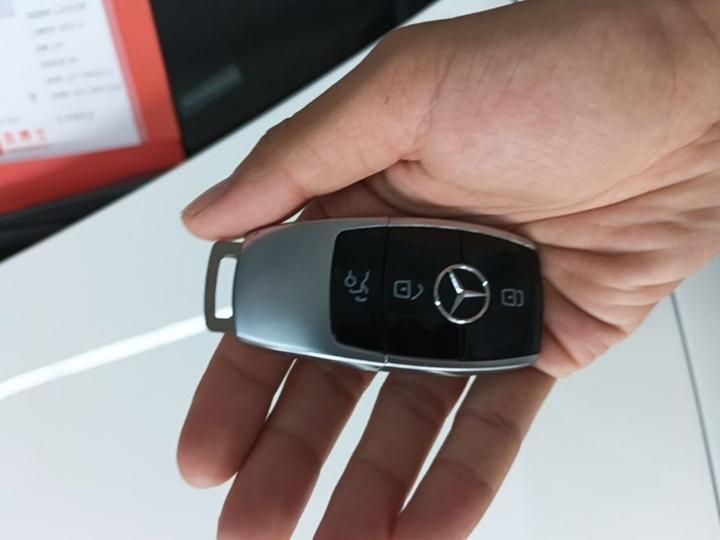 E-Class Imported 2018 E 200 4MATIC Convertible Coupe photo 8
