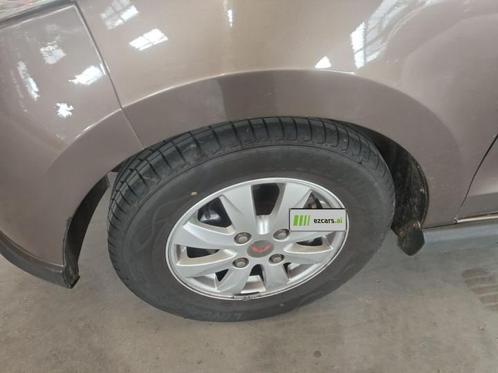 Wuling Hongguang 2014 1.5L S Luxury photo 2