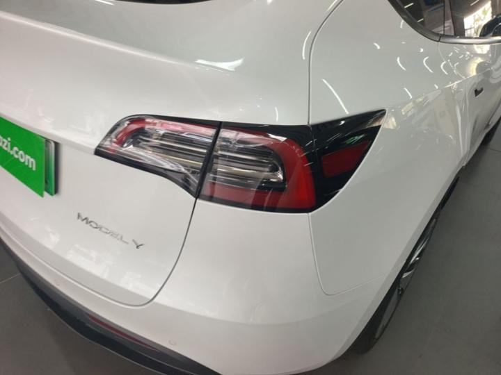 Model Y 2022 Long Range AWD photo 7