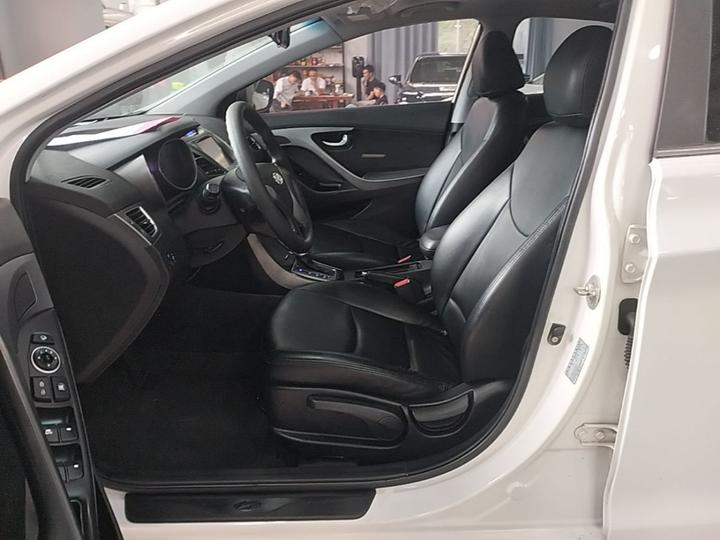 Elantra 2015 1.6L AT Leading photo 8