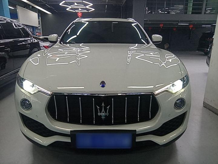 Levante 2016 3.0T Standard photo 2