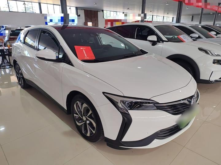 6 2022 PHEV photo 3
