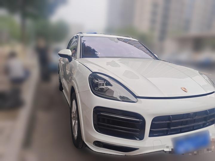 2019 Cayenne 3.0T photo 3