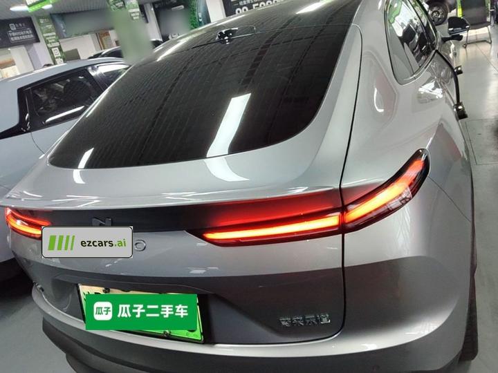 L60 2025 85kWh RWD photo 5
