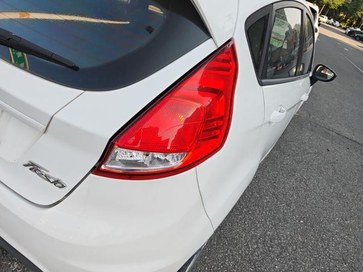 2013 Hatchback 1.5L AT photo 7