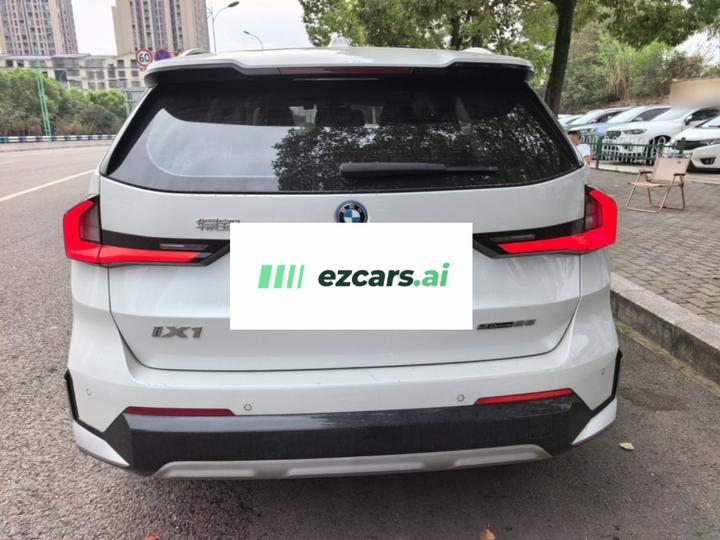 iX1 2023 eDrive25L X Design Package photo 5