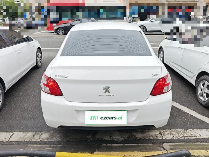 301 2016 1.6L MT Comfort photo 5