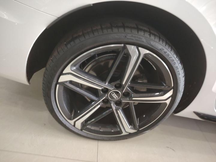 A4L 2025 200 Enjoy 40 TFSI Luxury Dynamic photo 4