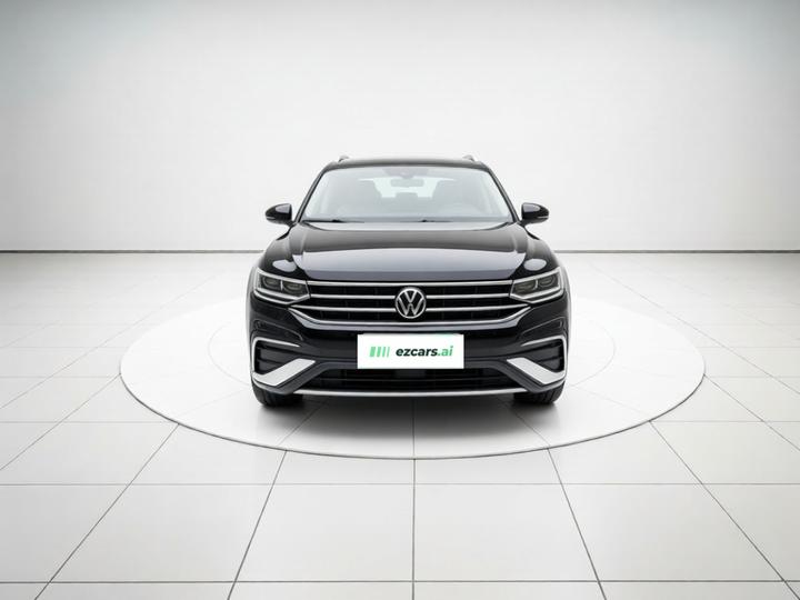 Tiguan L 2023 Facelift 330TSI AT RWD Smart photo 2