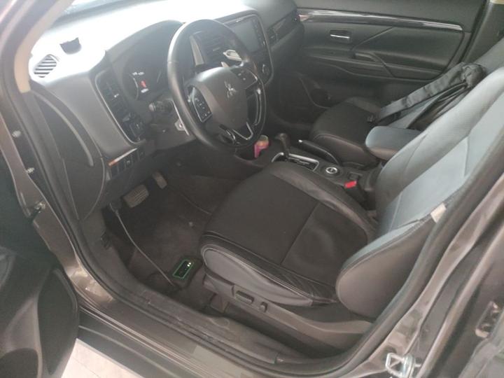 Outlander 2016 2.4L AWD Elite 5-Seater photo 6