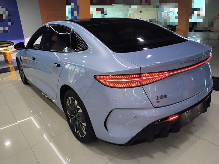 Seal 2022 550km Standard Range RWD Premium photo 4
