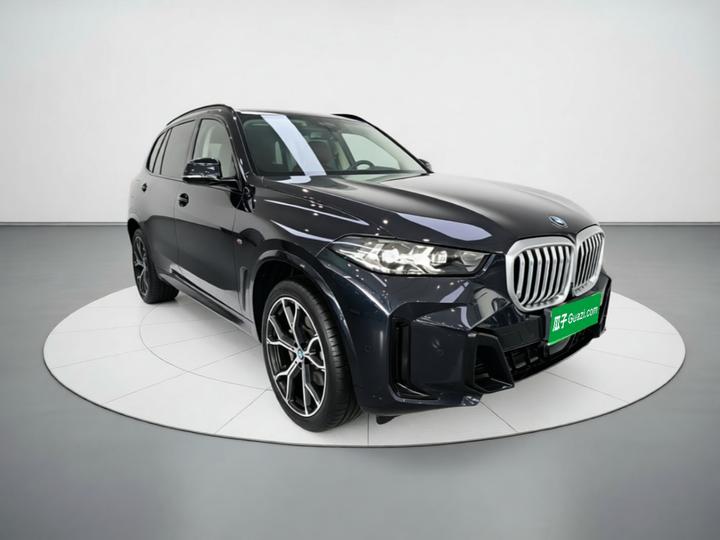 X5 2023 xDrive 30Li Exclusive M M Sport Night Package photo 3