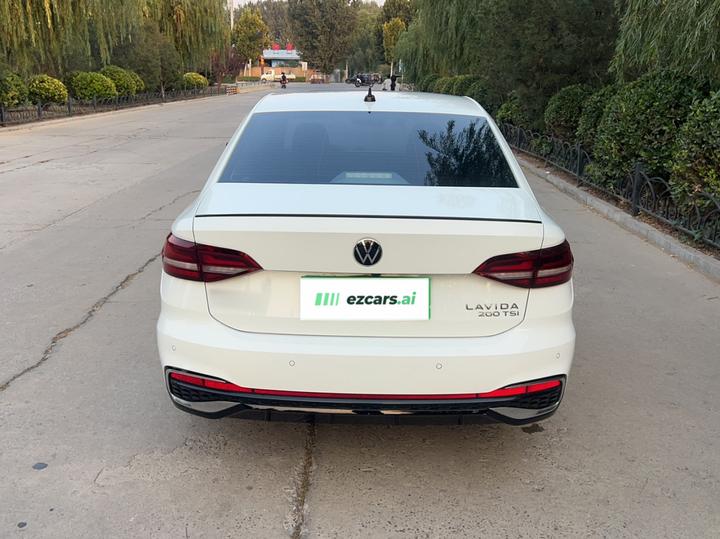 Lavida 2023 200TSI DSG photo 3